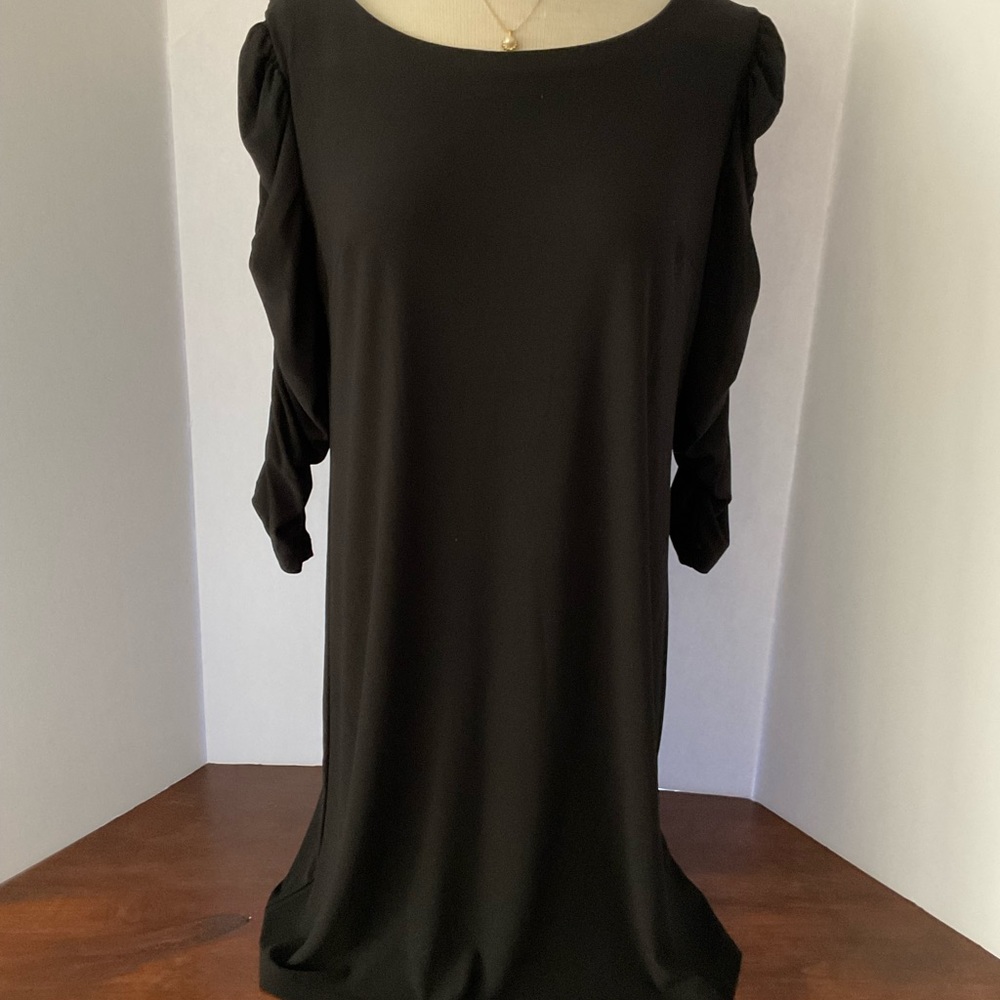 Laundry by Shelli Segal of Los Angeles SZ 12